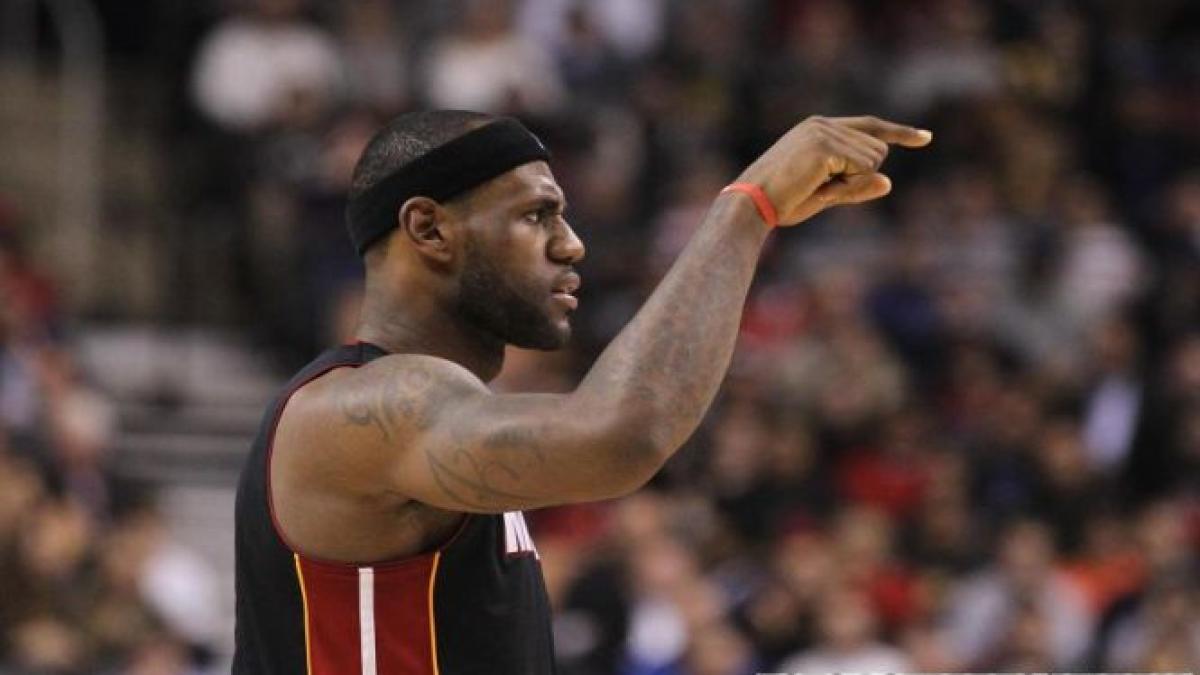 record al carierei pentru lebron james starul lui miami heat a marcat 61 de puncte intr un meci