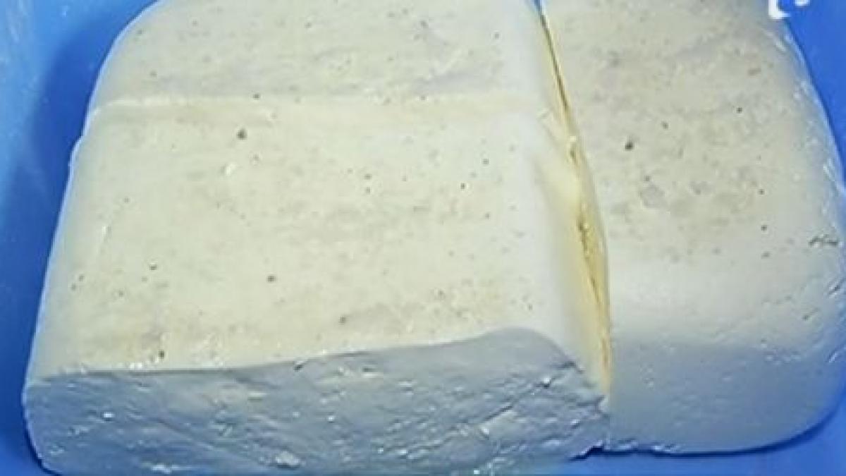 atentie branza poate contine urme de lapte ce platim si ce cumparam