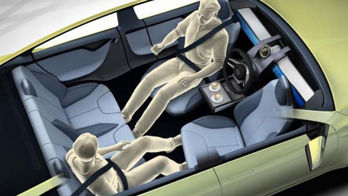 masina viitorului care se poate conduce singura la salonul auto de la geneva