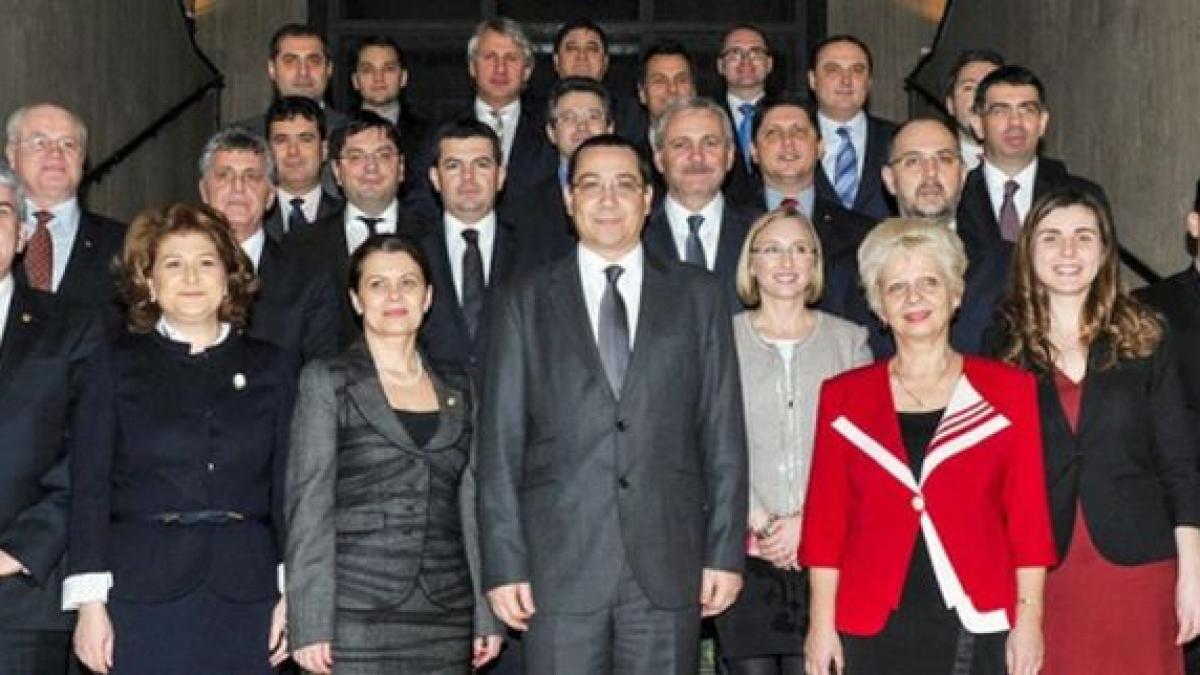 Miniştrii Guvernului Ponta III, CRITICAŢI de un profesor de economie