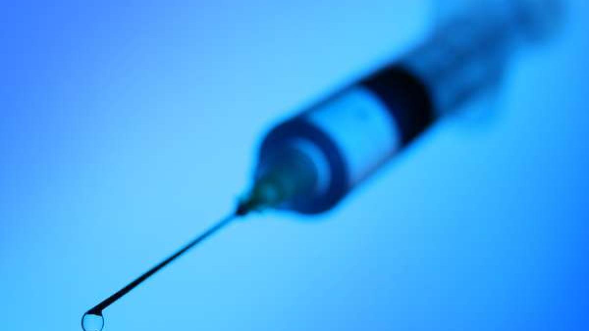 tratamentele injectabile de umplere a ridurilor din zona ochilor pot provoca orbire