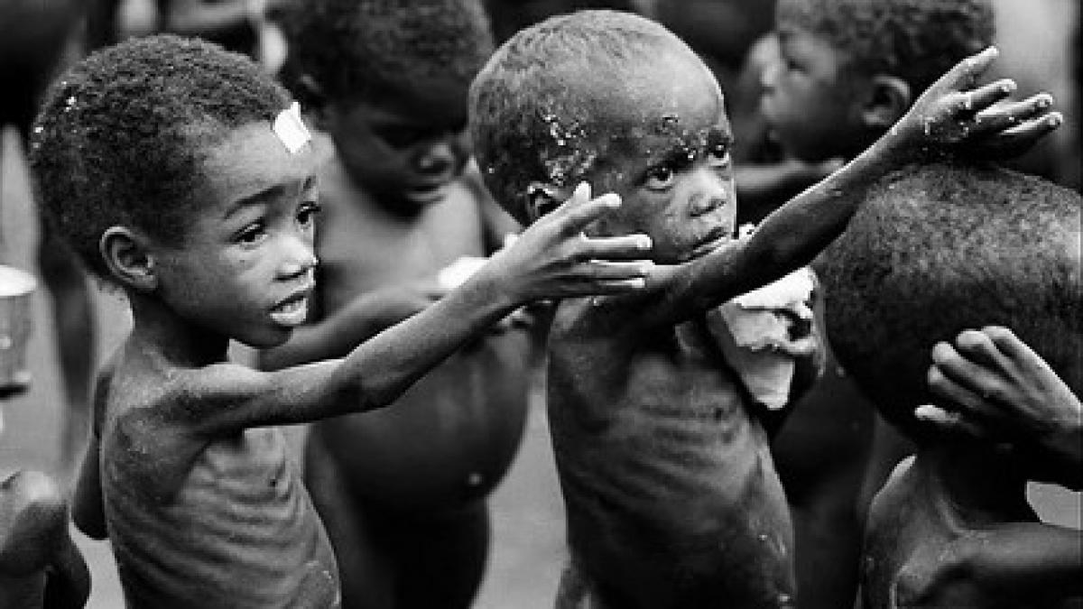 &quot;Suntem norocoşi că ne-am născut în România&quot;. Declaraţia unor tineri clujeni care tocmai s-au întors din Africa