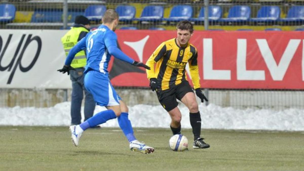 fc brasov a obtinut prima victorie dupa opt etape 1 0 cu acs poli timisoara