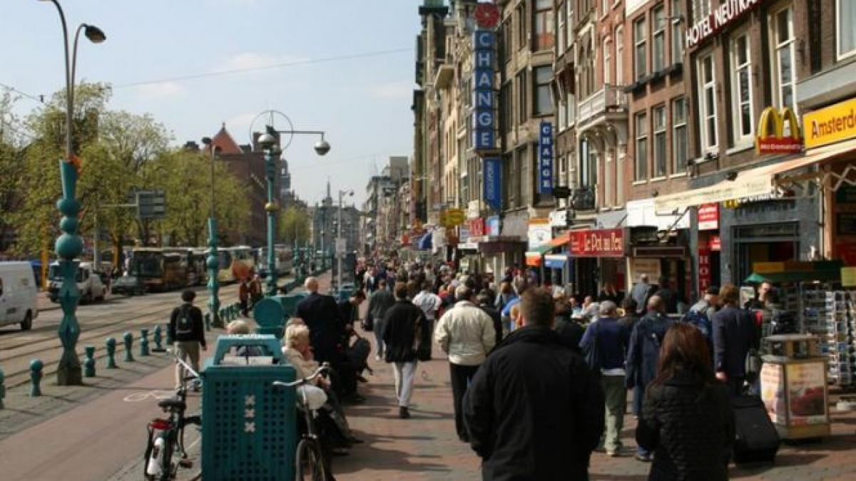 olanda vrea sa reduca numarul imigrantilor est europeni care primesc ajutoare sociale