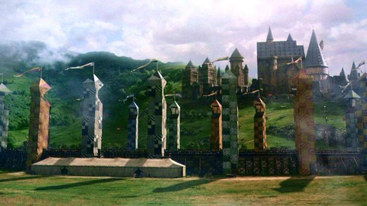 j k rowling a publicat un eseu despre jocul vajthat quidditch