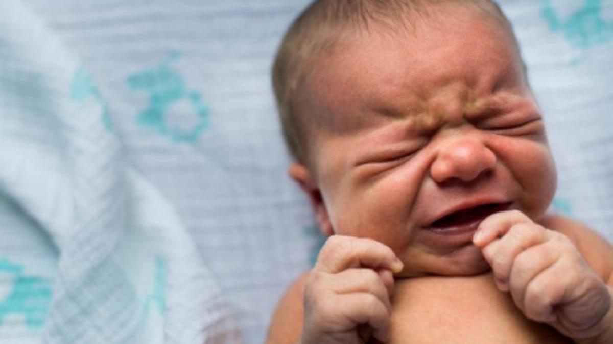 Un copil din Bihor a ajuns în stare gravă la spital, cu arsuri pe jumătate din suprafaţa corpului