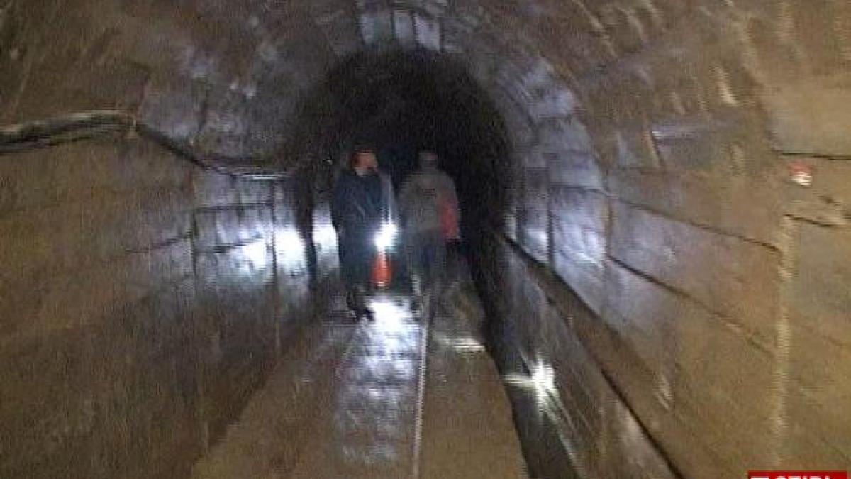 protest in subteran peste 150 de mineri din suceava au intrat in greva nemultumiti de salariile mici