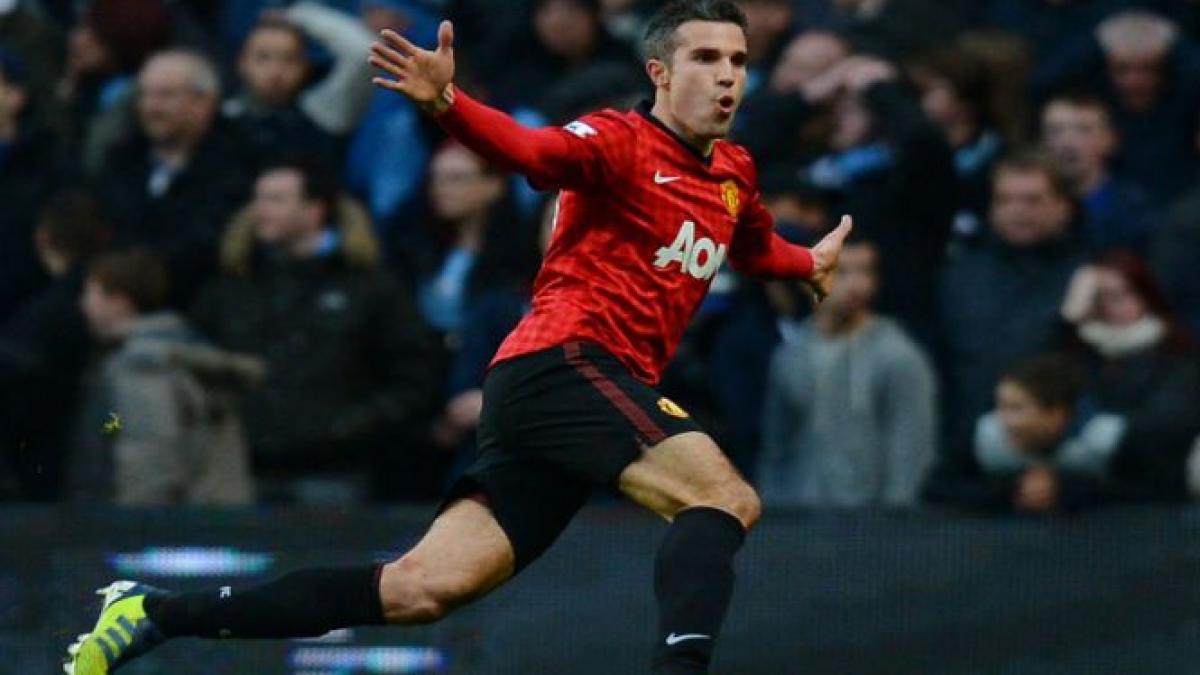 hattrickul lui van persie o califica pe manchester united in sferturile ligii campionilor