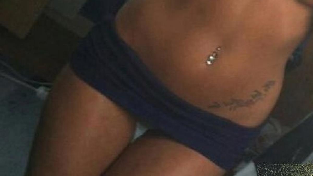 a postat poza asta pe facebook iar contul ei a fost inchis la cateva minute dupa aceea