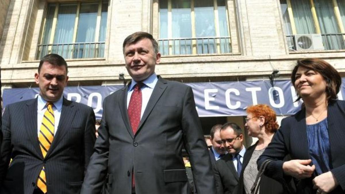 crin antonescu anchetat de senatori alesii vor sa afle pe ce s au cheltuit aproximativ 70 000 de