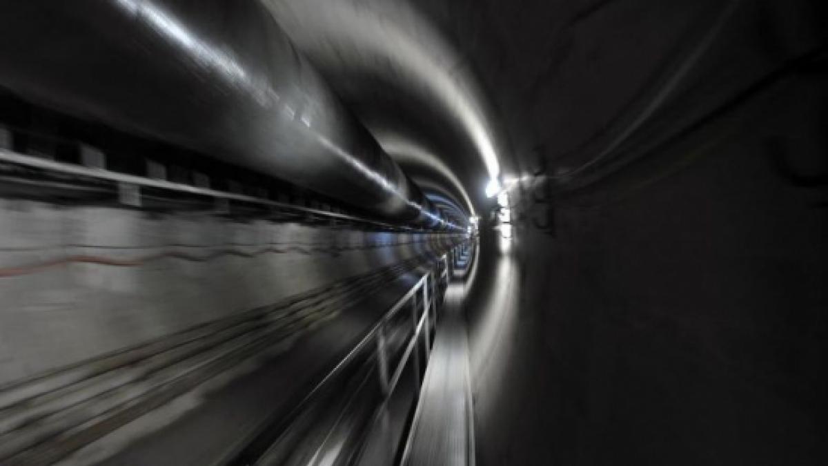 a fost haos la metrou circulatia a fost data peste cap aproape o ora dupa ce un tren s a defectat