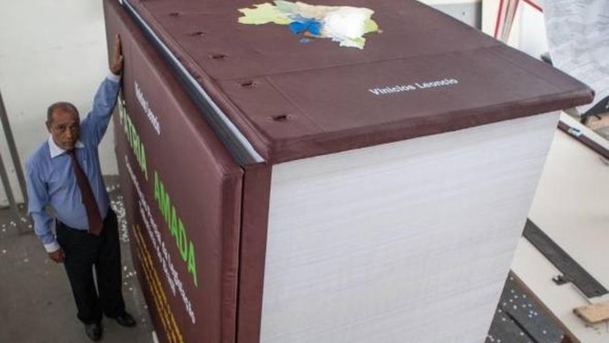 o carte de peste 7 tone a fost depusa in fata congresului din brasilia pentru a denunta birocratia