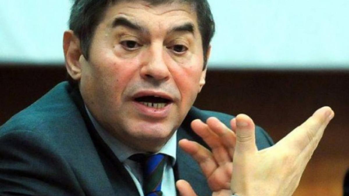 seful camerei de comert cere sa fie eliberat din inchisoare