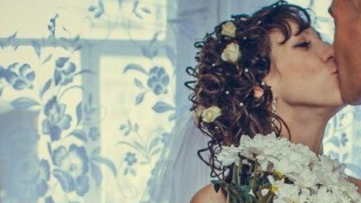 toti i au spus miresei sa nu se marite cu el cum s a imbracat ginerele in ziua nuntii