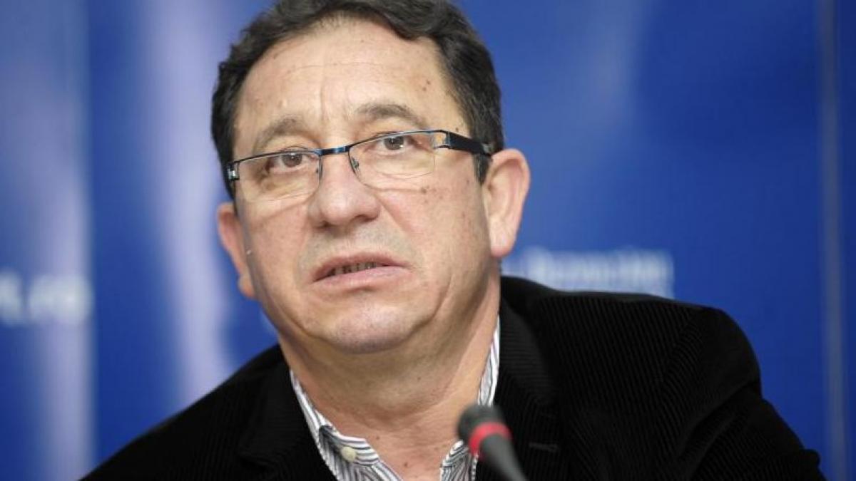 primarul din barlad catre consilieri locali si presa v as scoate din oras si v as impusca pe loc