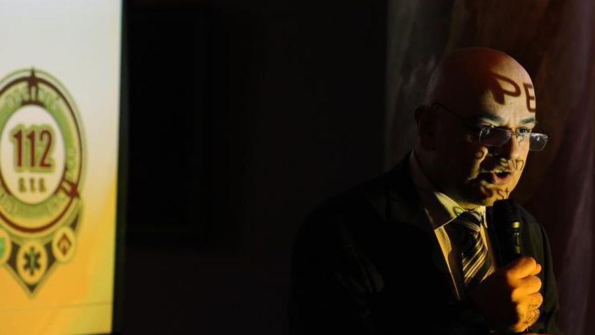 statie de pompieri dotata cu o barca si hoovercraft de interventie in delta dunarii