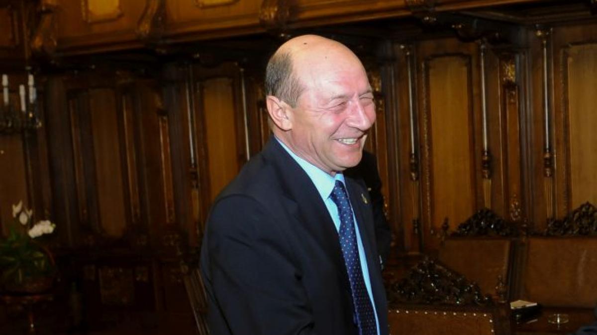 basescu ma intreb ce cauta ponta la ziua unirii ca nu l am vazut in suita lui cuza