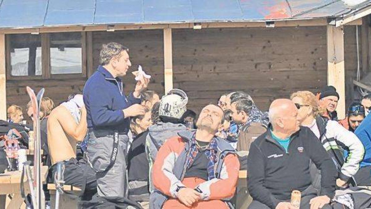 turistii care au petrecut weekendul la munte au avut parte de doua anotimpuri s au bronzat ca n