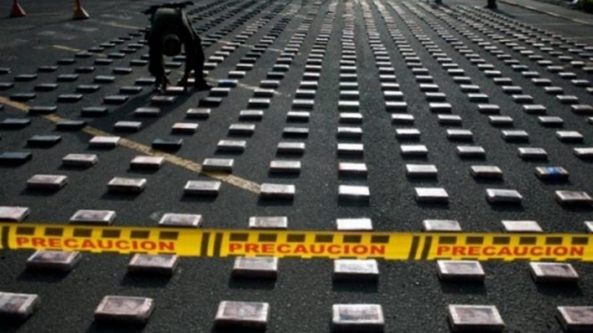 un camion romanesc burdusit cu peste 500 de kilograme de marijuana