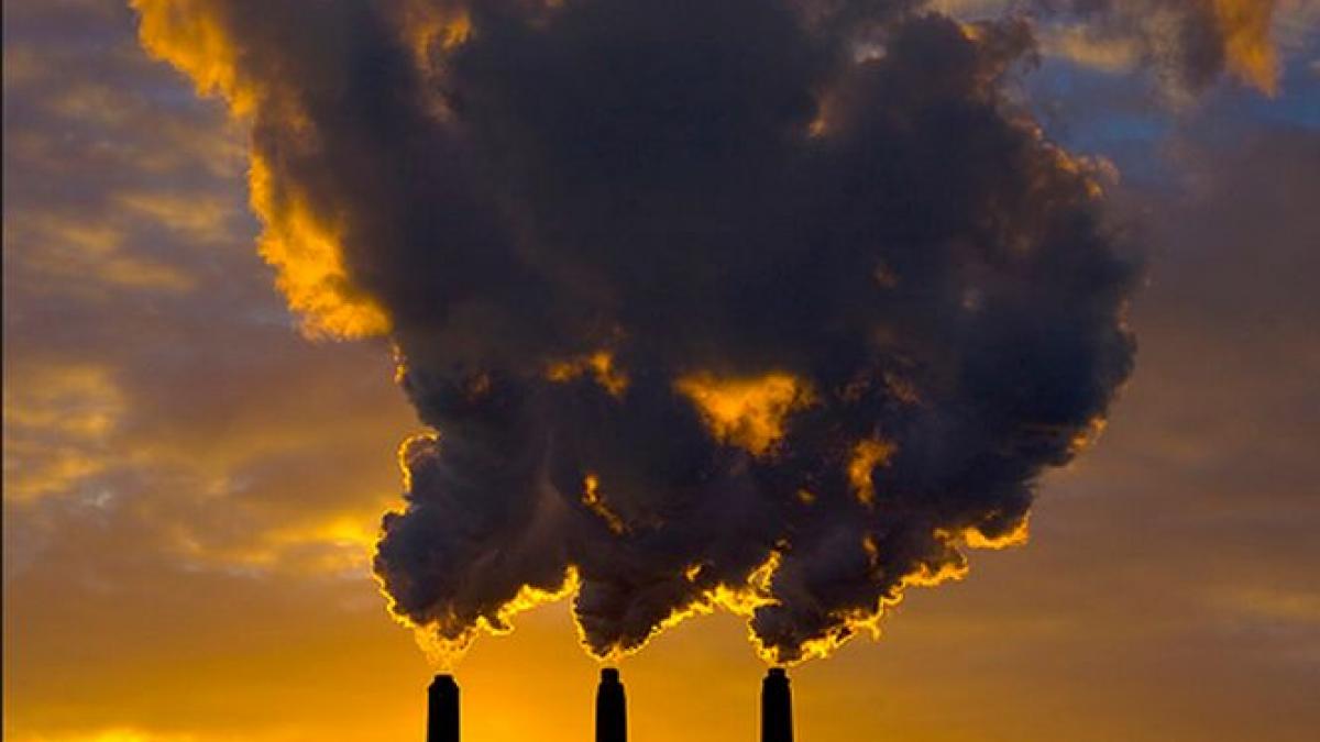 alerta de poluare in marea britanie londra este acoperita de smog