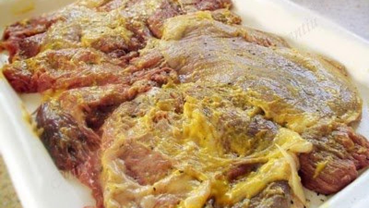 doua tone de carne stricata gasite in giurgiu carnea urma sa fie vanduta in oltenita si bucuresti