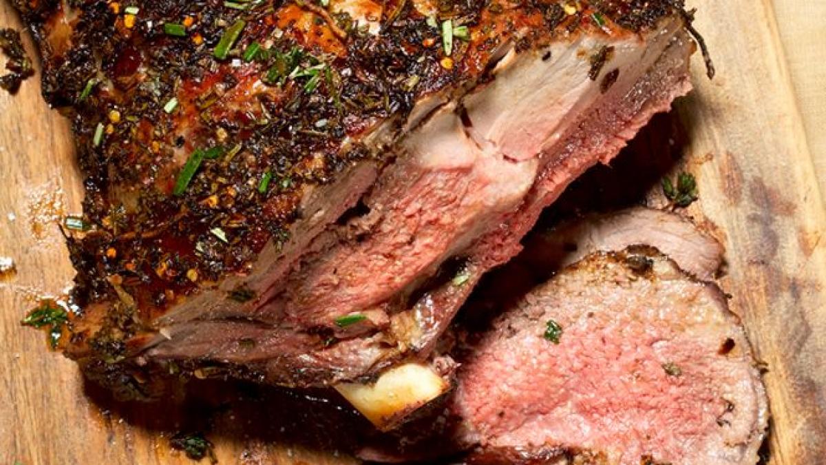 cat ne va costa masa de paste anul acesta carnea de miel se scumpeste semnificativ