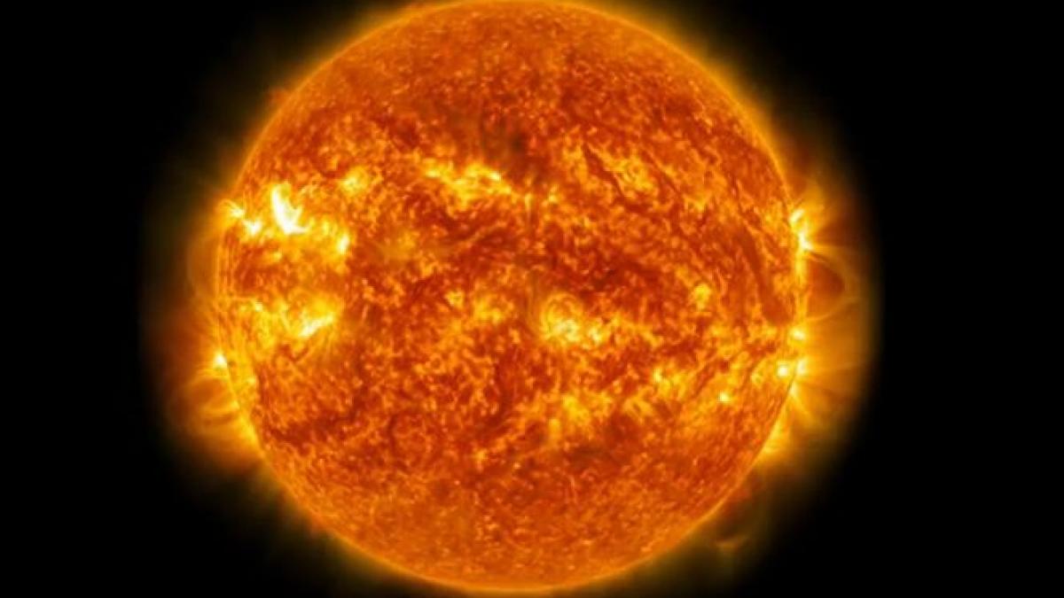 nasa a publicat imagini spectaculoase surprinse in timpul unei explozii solare
