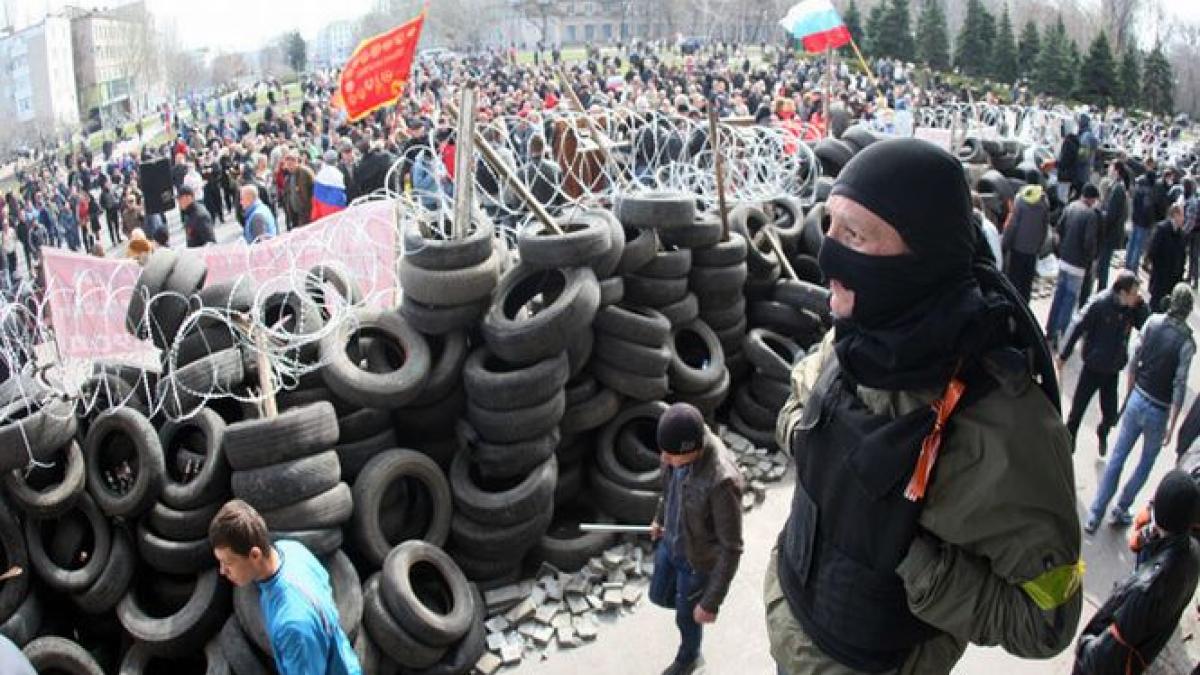 protestatarii rusi au proclamat republica populara donetsk si cer ajutorul moscovei