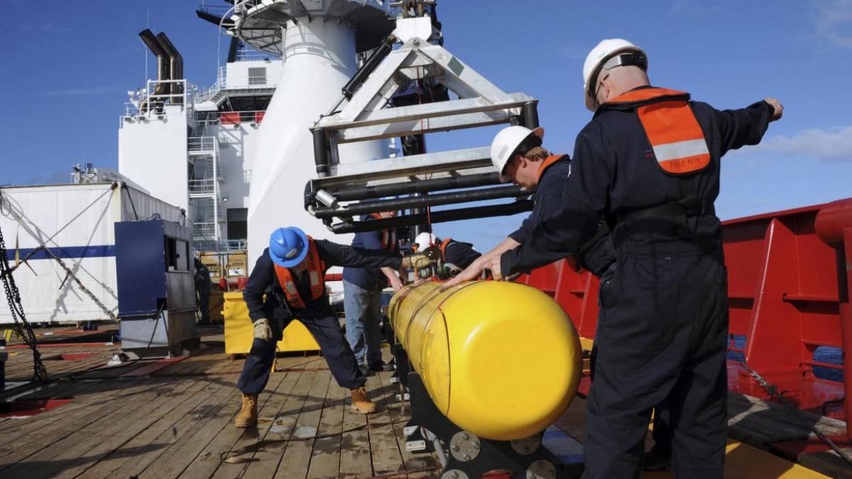 cine porneste in cautarea epavei avionului malaezian autoritatile au facut acum anuntul