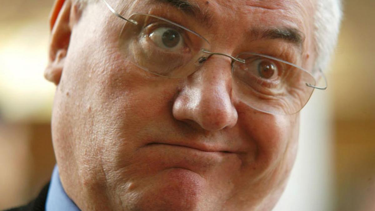 mitica dragomir nu va sta la brutarie judecatorii au decis ca oracolul sa fie cercetat in libertate