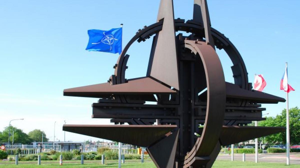 nato limiteaza accesul diplomatilor rusi in sediul din bruxelles