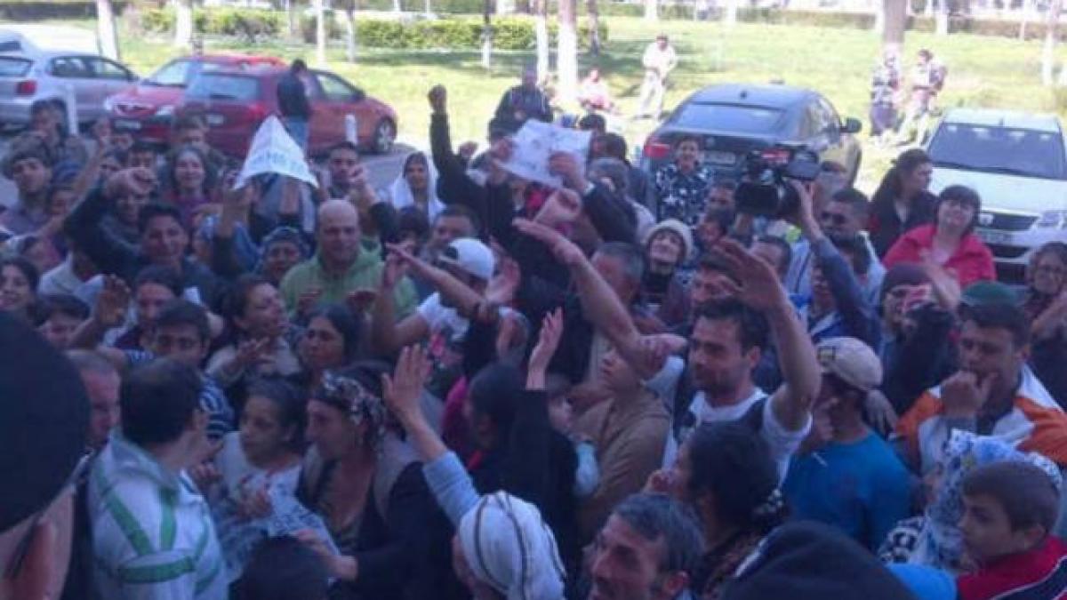 locuitorii cartierului henri coanda din constanta in culmea fericirii la aflarea vestii ca mazare a