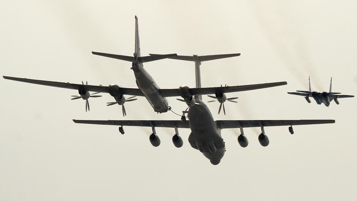 coliziune evitata in ultima clipa deasupra moscovei un avion de linie a trecut razant de un