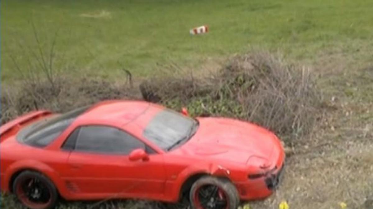 a ajuns cu masina de lux intr un sant sub ochii politistilor