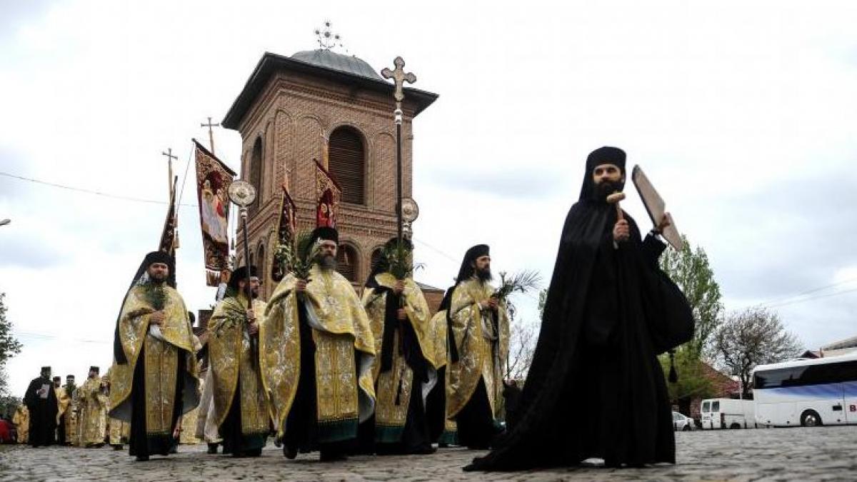 peste 1 4 milioane de romani isi serbeaza onomastica de florii