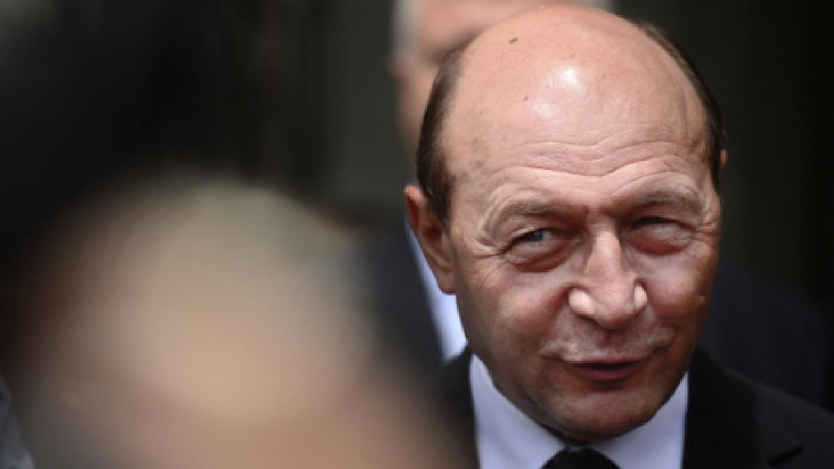 basescu lanseaza noi atacuri la adresa senatorului gabriela firea este santajista de profesie