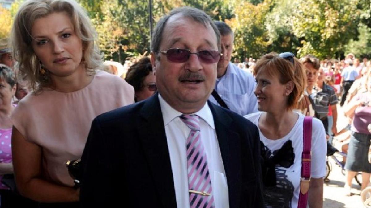 deziluzia optica mircea frate ca lucrezi