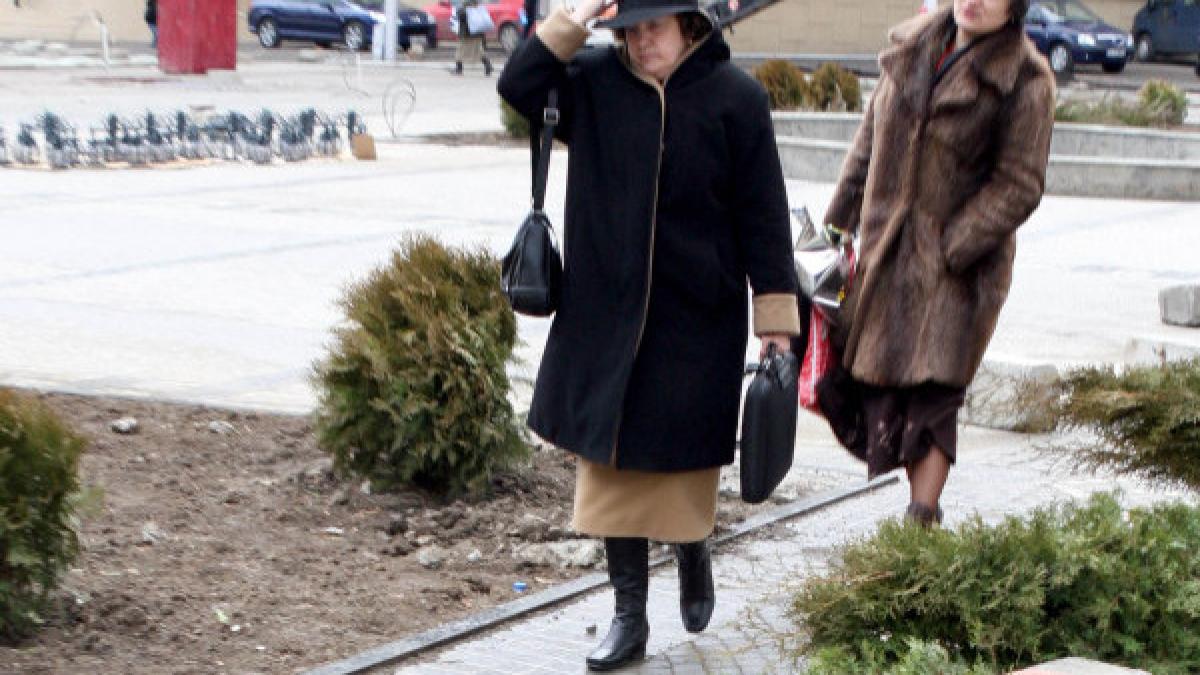 ploile abundente si vantul puternic au facut ravagii in mai multe orase din tara in bucuresti mai