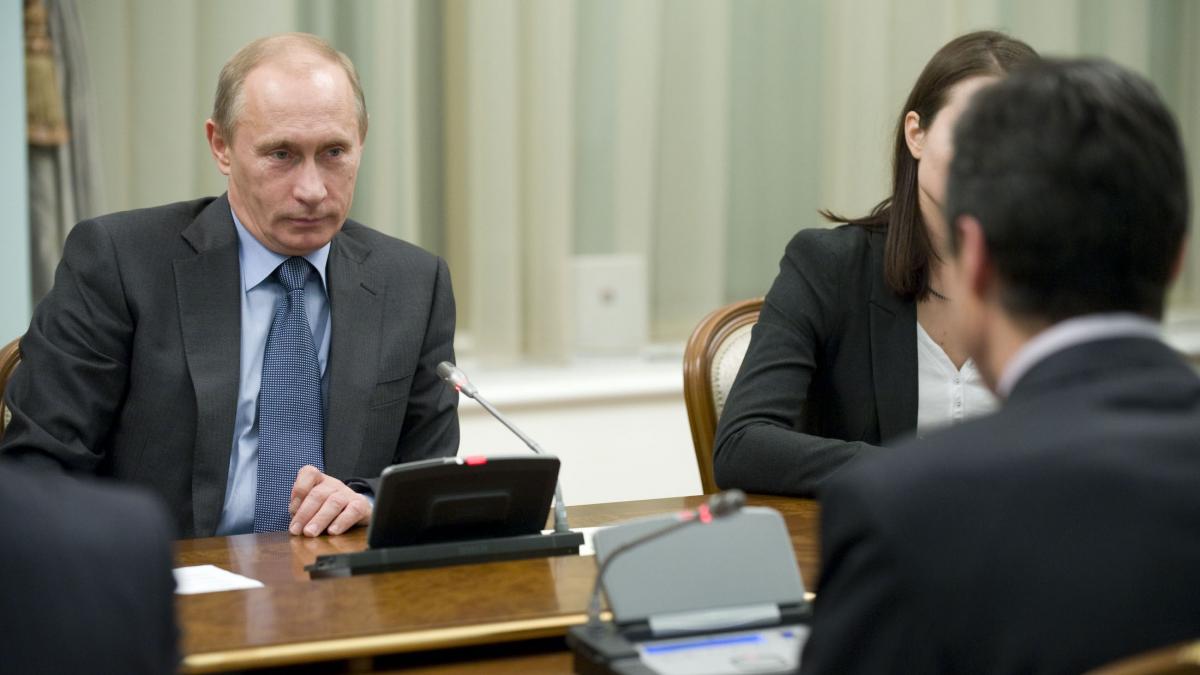 putin il acuza pe secretarul general al nato ca a inregistrat o conversatie privata