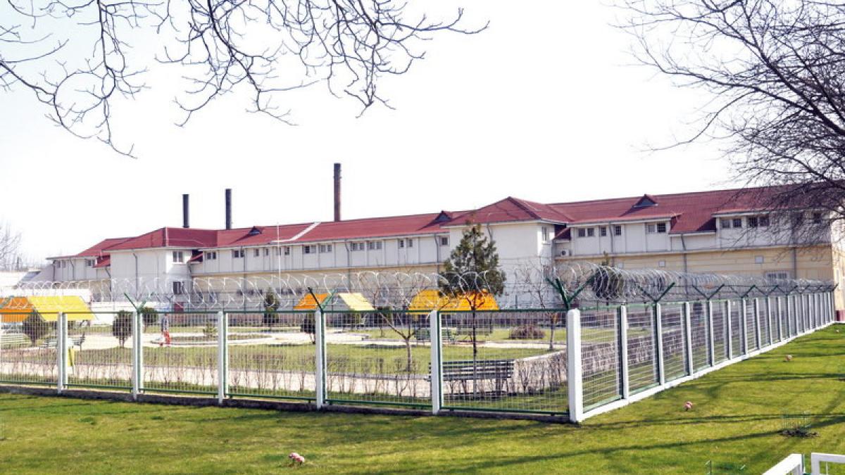 sarbatori pascale din inchisoare pentru greii din fotbal