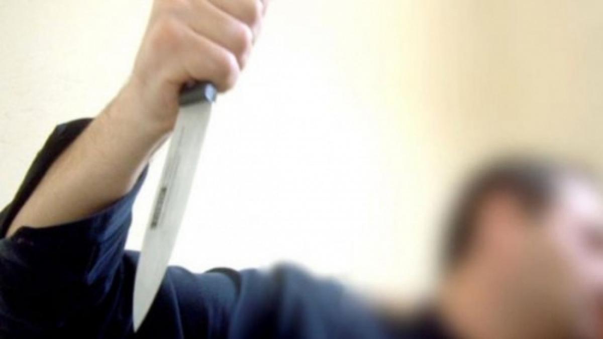 scandal intr un bar din braila patru tineri au ajuns la spital injunghiati