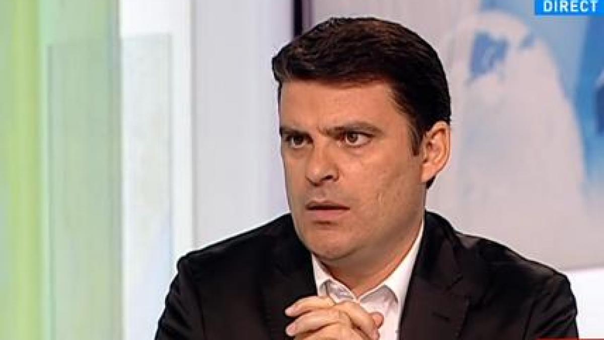 radu tudor calin popescu tariceanu debuteaza foarte prost in functia de presedinte al senatului