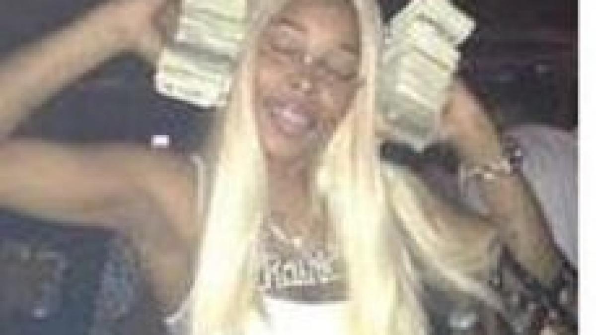 dupa ce a postat poza asta pe facebook a ridicat o politia va sta 21 de ani la inchisoare