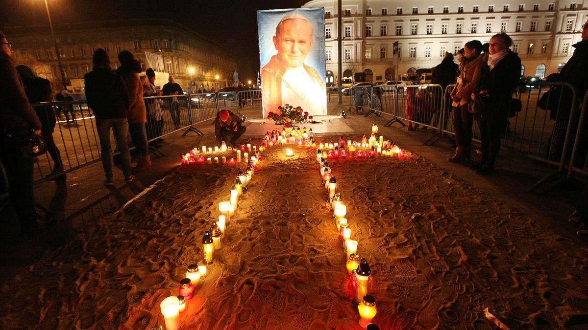 surpriza de care sute de mii de oameni au avut parte la vatican ce s a intamplat in mijlocul