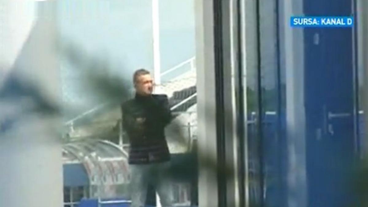 gigi becali la munca de jos vezi foto