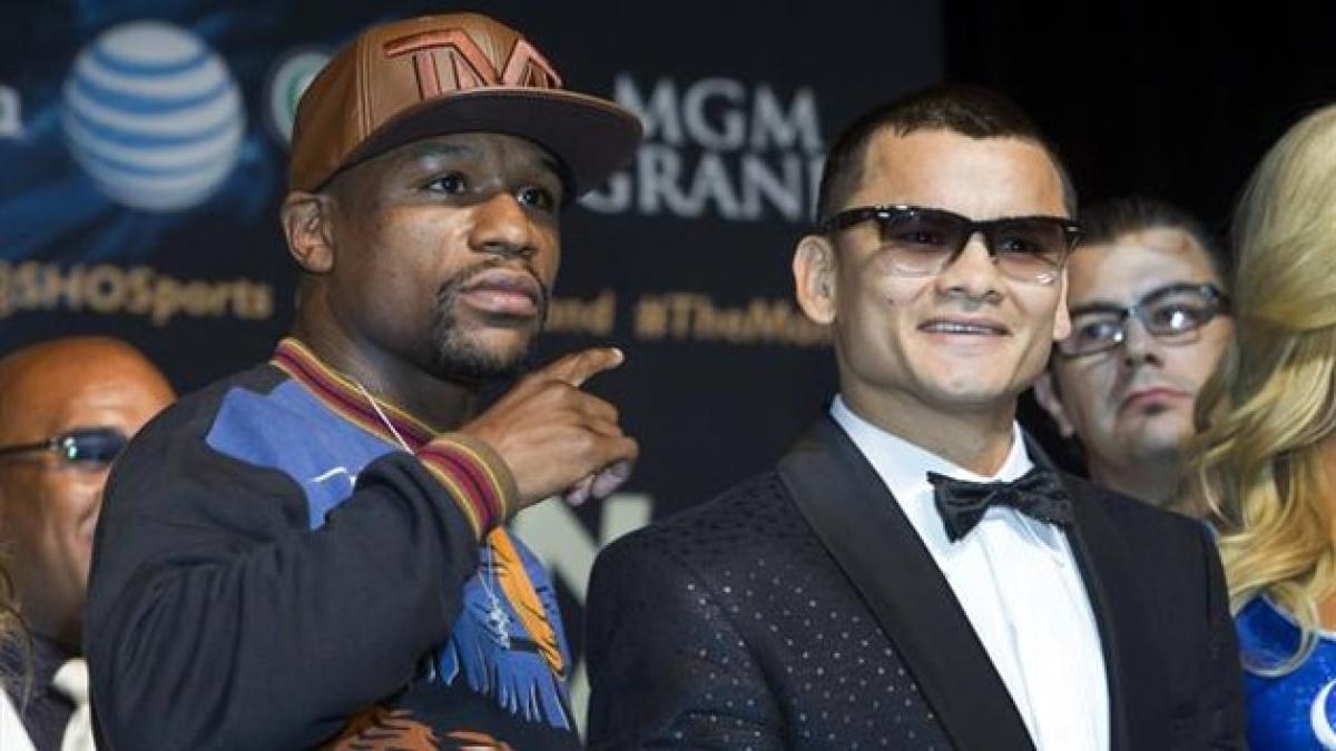 floyd mayweather lupta pentru unificarea centurilor wba si wbc