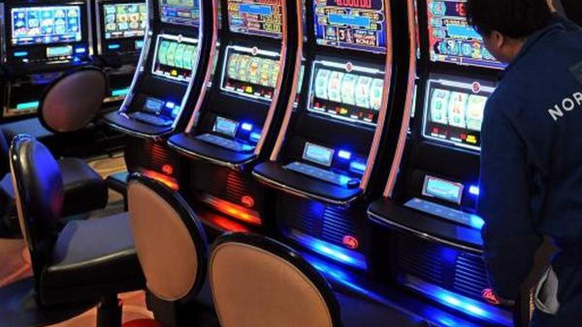 income piata pacanelelor a generat peste 700 milioane de euro in 2012