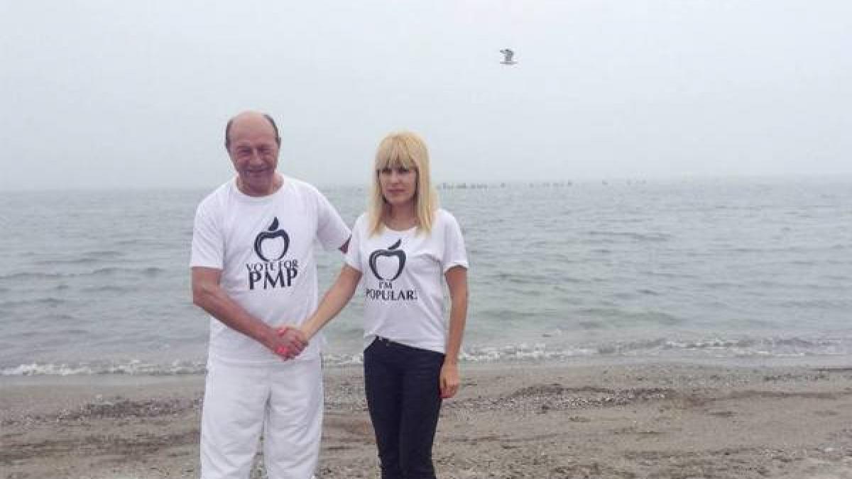 cum explica basescu poza pe care a facut o cu udrea la malul marii eram intr o zi de vacanta
