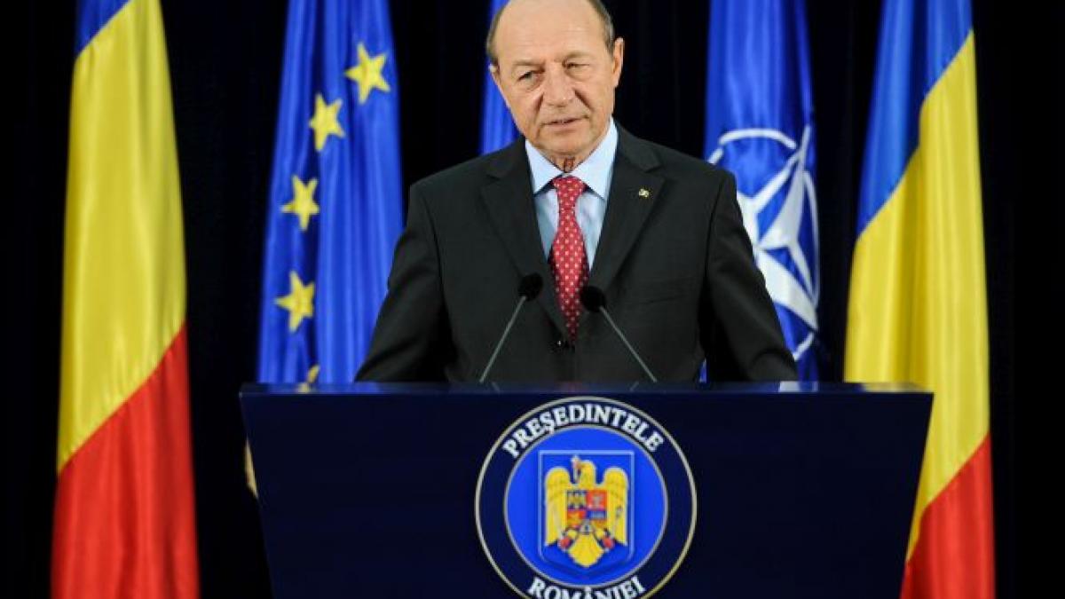 parasute in locul steagurilor de la cotroceni