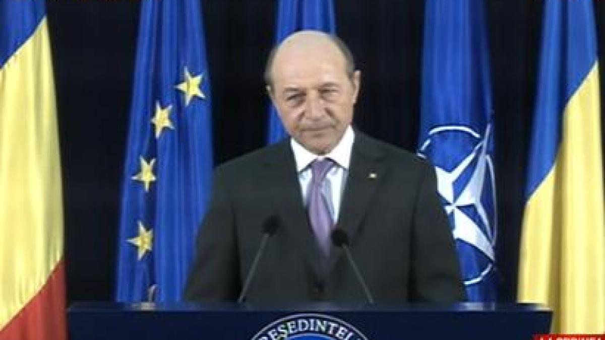 traian basescu imi asum masura taierii pensiilor si salariilor